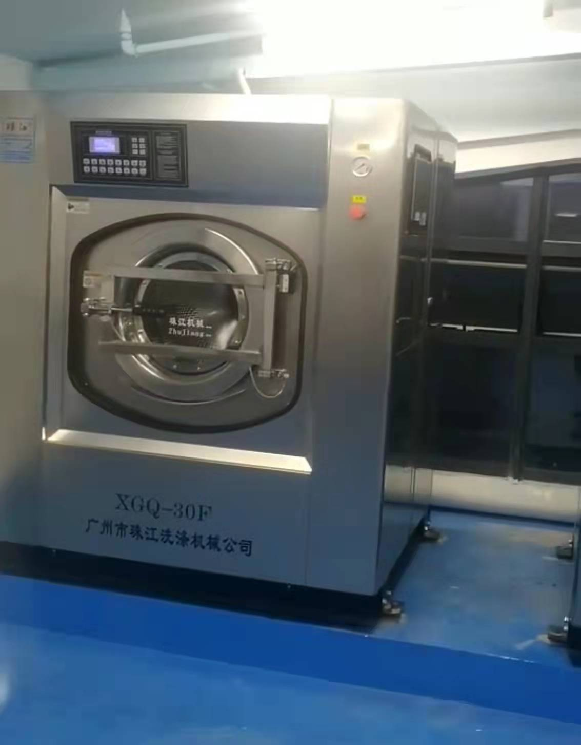 廣東省國產工業洗衣機報價，酒店洗衣房洗滌專用工業洗衣機服務案例