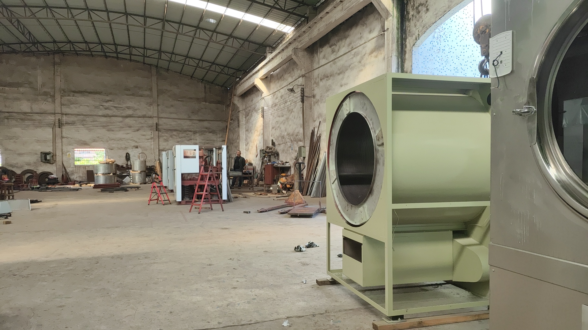 
全自動(dòng)工業(yè)洗衣機(jī)廠家珠江洗滌，小型干洗店到名企都選它憑什么？
