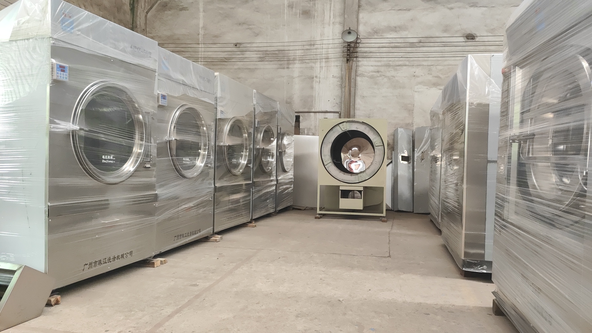 
從醫(yī)院到工廠，珠江洗滌工業(yè)大型洗衣機(jī)如何成為百家企業(yè)的放心之選？
